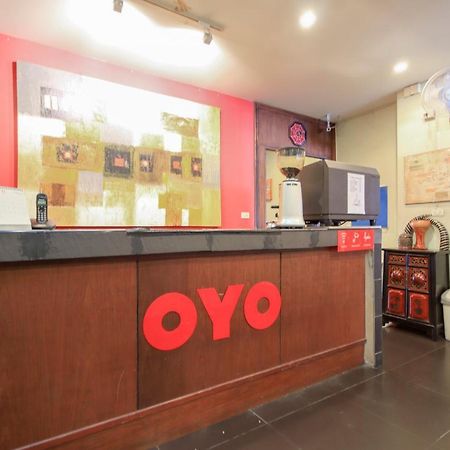 Oyo 1054 Phuket Backpacker Hostel Extérieur photo