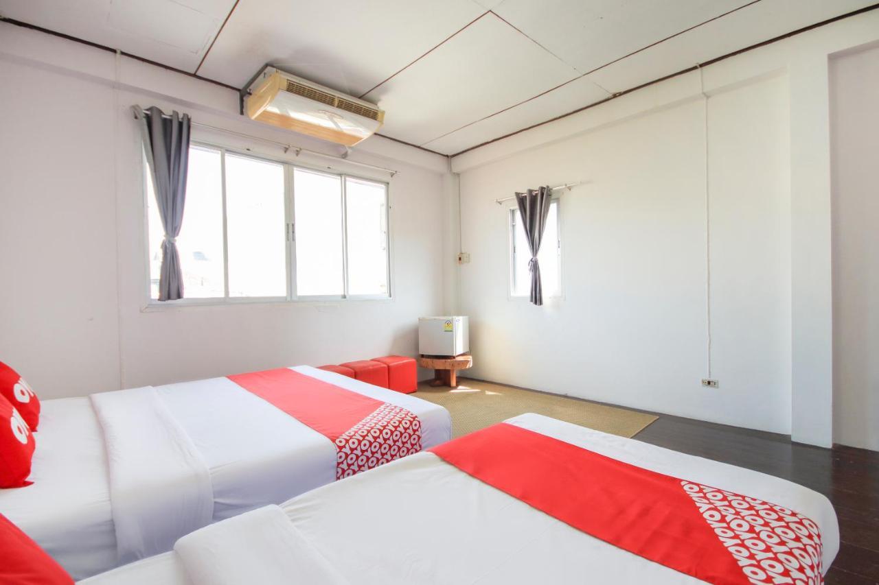 Oyo 1054 Phuket Backpacker Hostel Extérieur photo