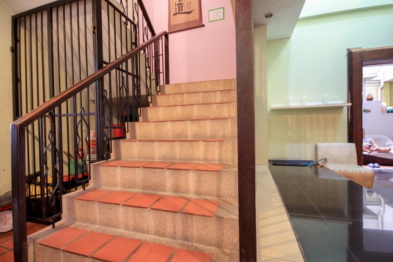 Oyo 1054 Phuket Backpacker Hostel Extérieur photo