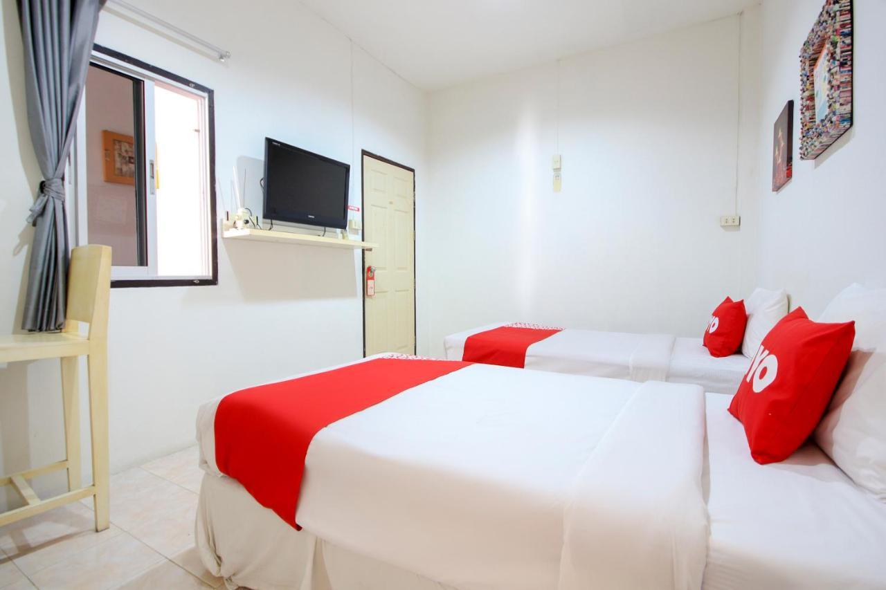 Oyo 1054 Phuket Backpacker Hostel Extérieur photo
