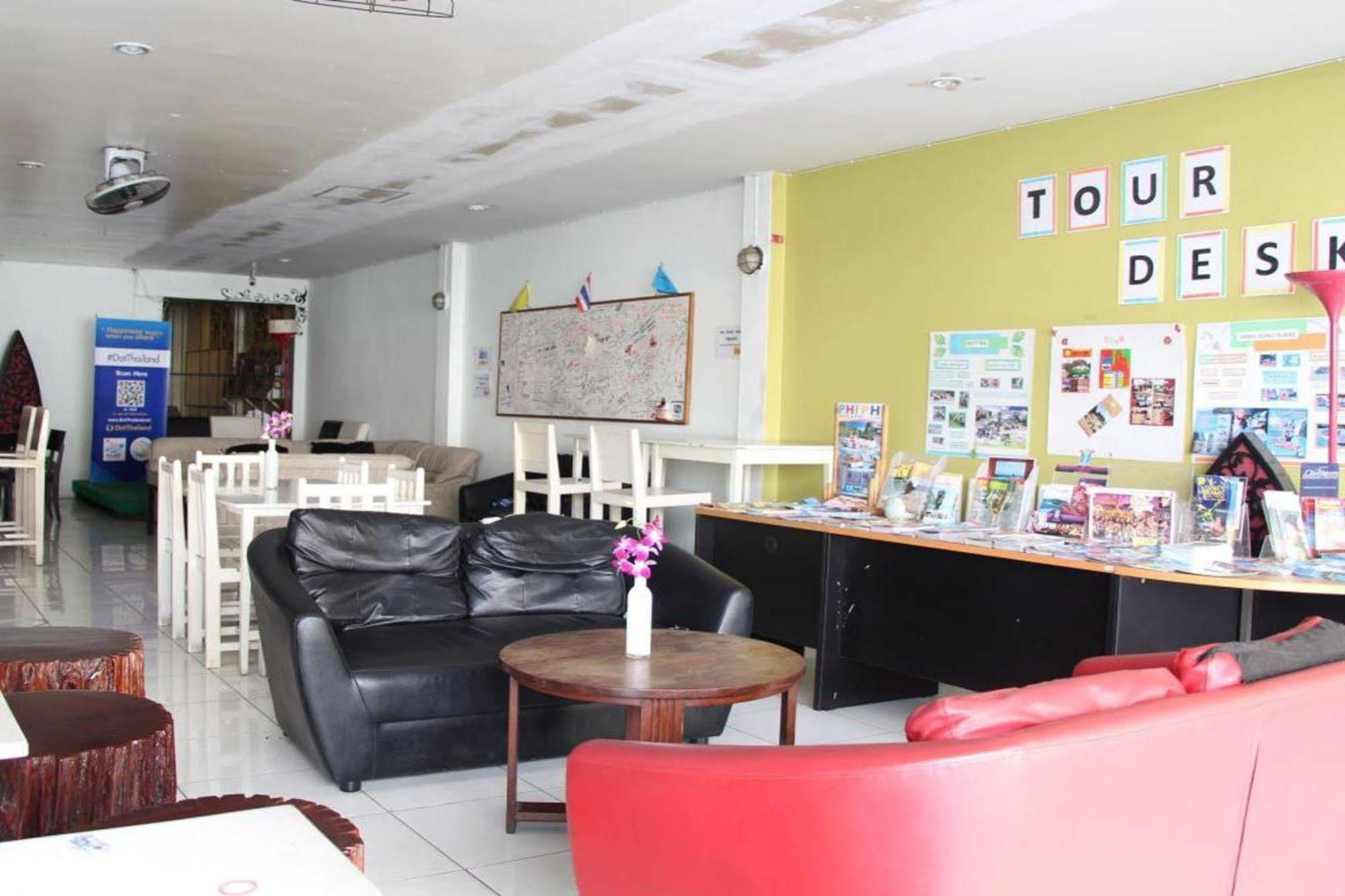 Oyo 1054 Phuket Backpacker Hostel Extérieur photo