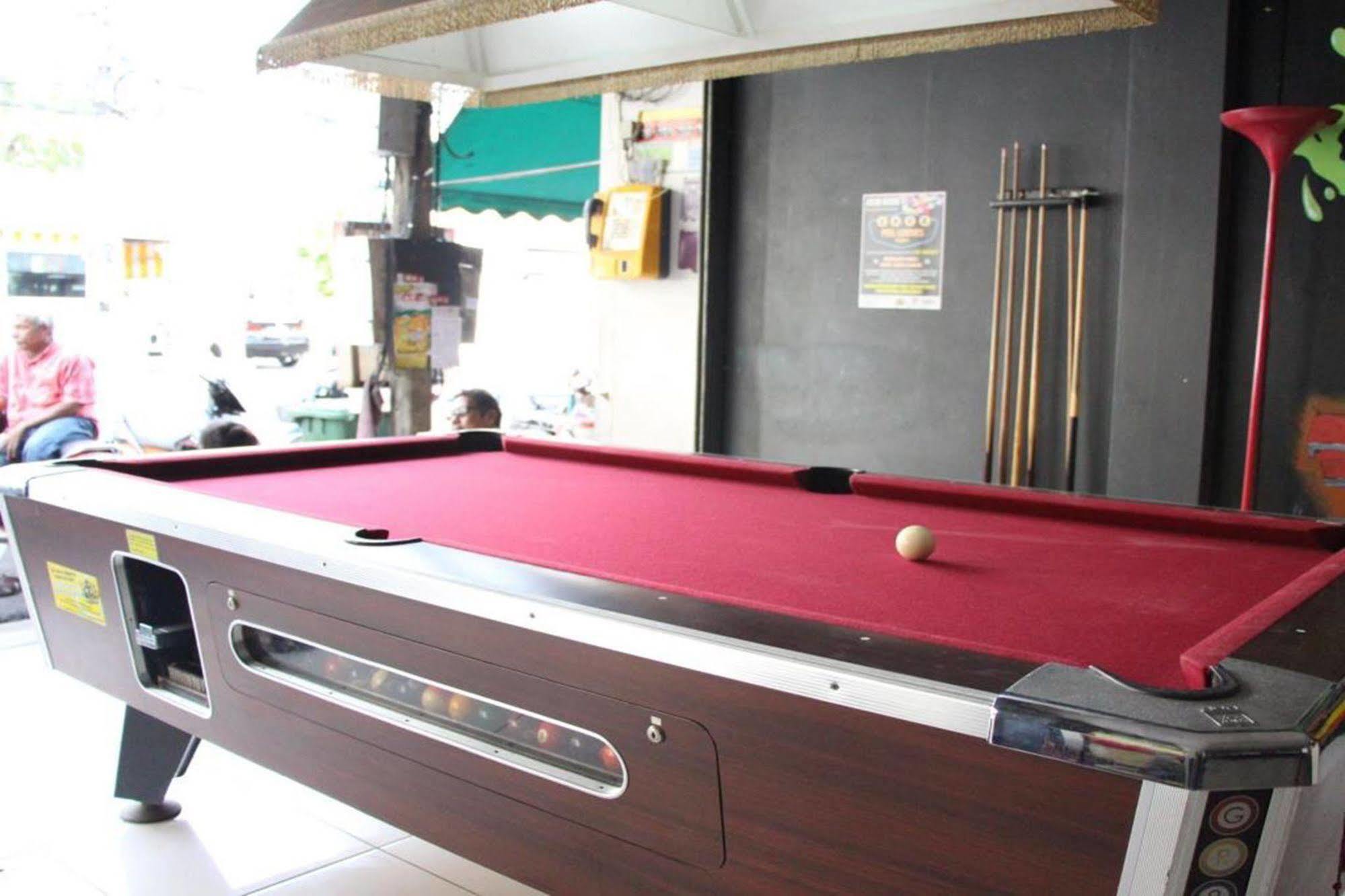 Oyo 1054 Phuket Backpacker Hostel Extérieur photo